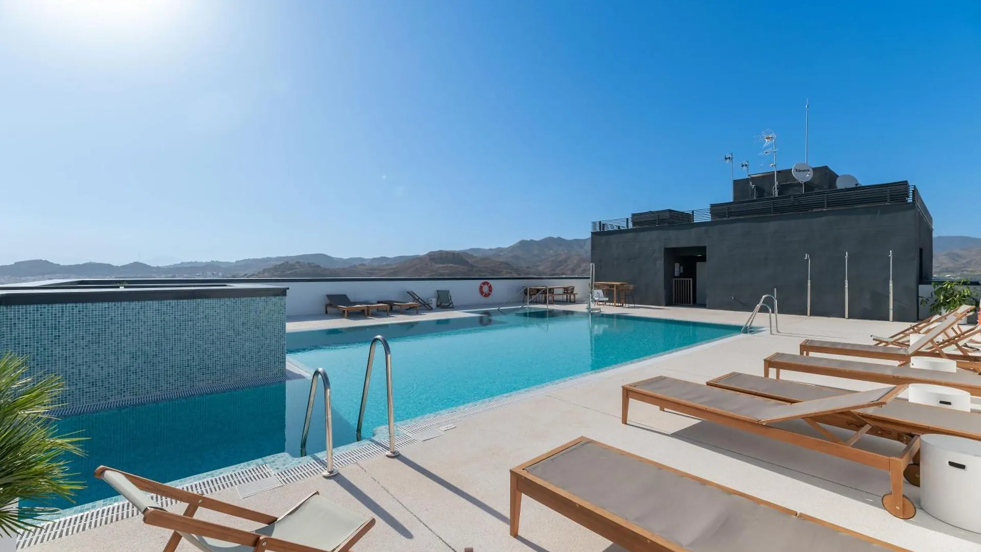 Xpce Urban 17 Malaga Skyline - Parking Free Apartment