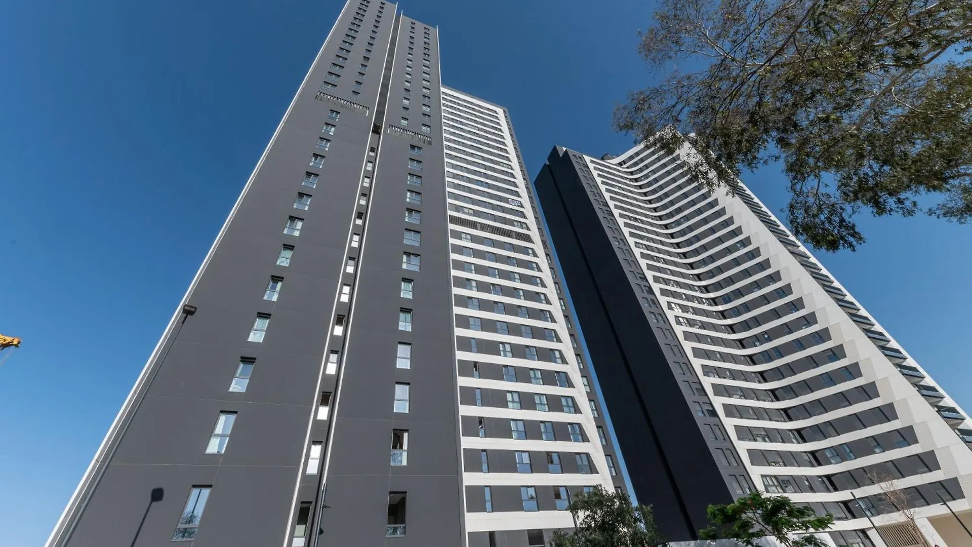Xpce Urban 17 Malaga Skyline - Parking Free Apartment 0*,  Spain