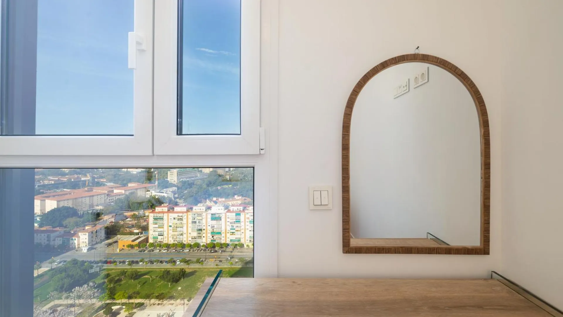 Xpce Urban 17 Malaga Skyline - Parking Free Apartment Spain
