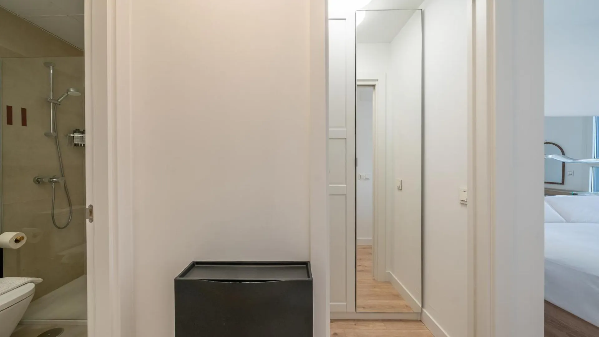Xpce Urban 17 Malaga Skyline - Parking Free Apartment
